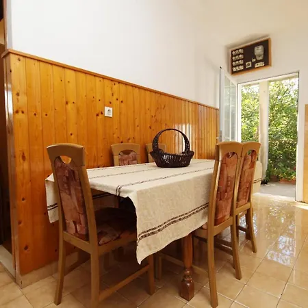 By The Sea Kneza, Korcula - 9164 *