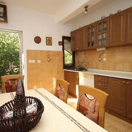 By The Sea Kneza, Korcula - 9164