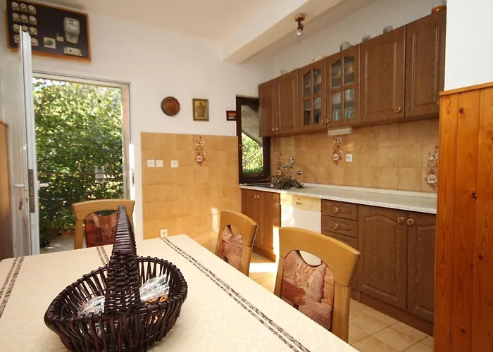 By The Sea Kneza, Korcula - 9164